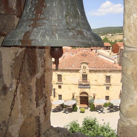 Hotel Tres Coronas De Silos سانتو دومينغو دي سيلوس المظهر الخارجي الصورة