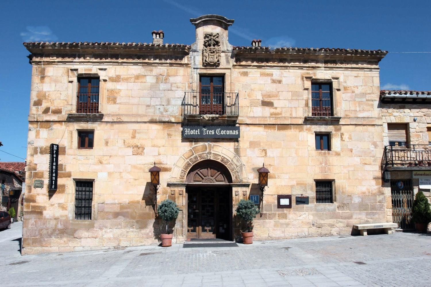 Hotel Tres Coronas De Silos سانتو دومينغو دي سيلوس المظهر الخارجي الصورة