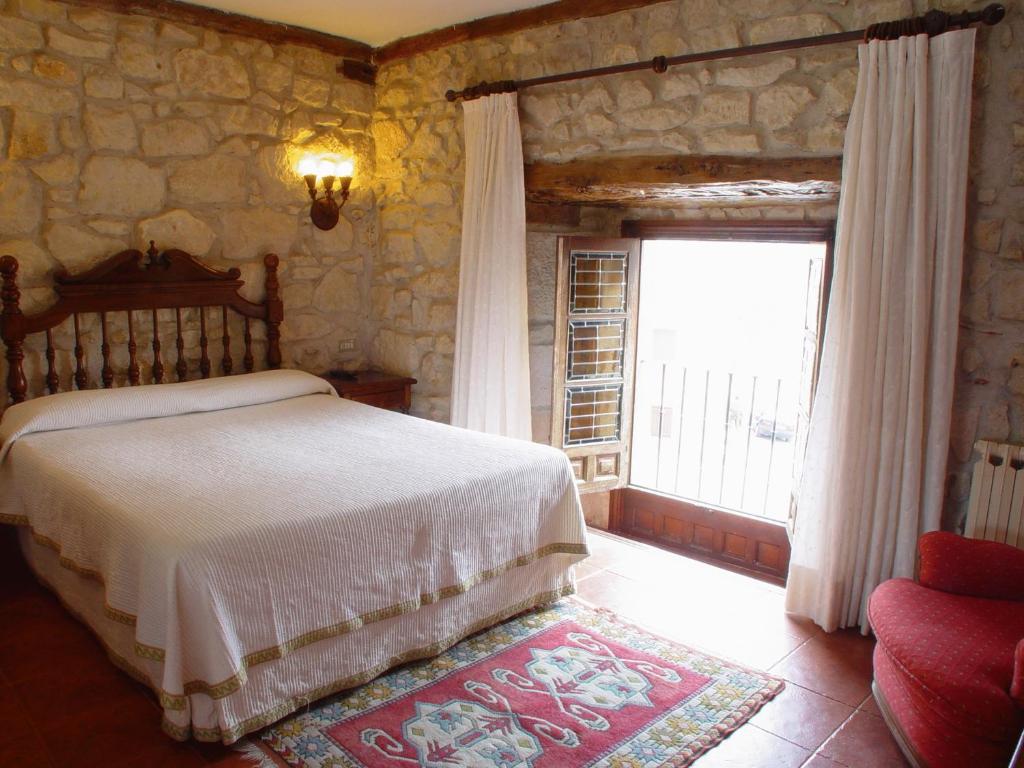Hotel Tres Coronas De Silos سانتو دومينغو دي سيلوس المظهر الخارجي الصورة