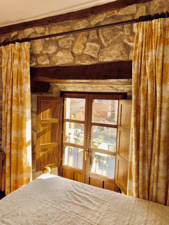Hotel Tres Coronas De Silos سانتو دومينغو دي سيلوس المظهر الخارجي الصورة
