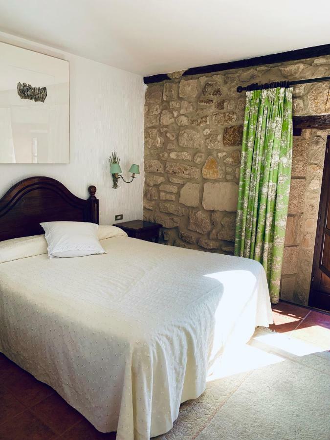 Hotel Tres Coronas De Silos سانتو دومينغو دي سيلوس المظهر الخارجي الصورة